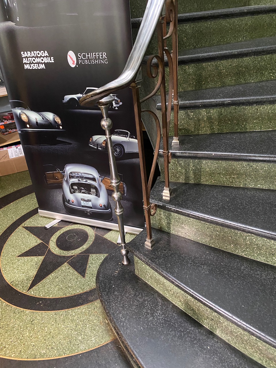 saratoga spa - staircase 02